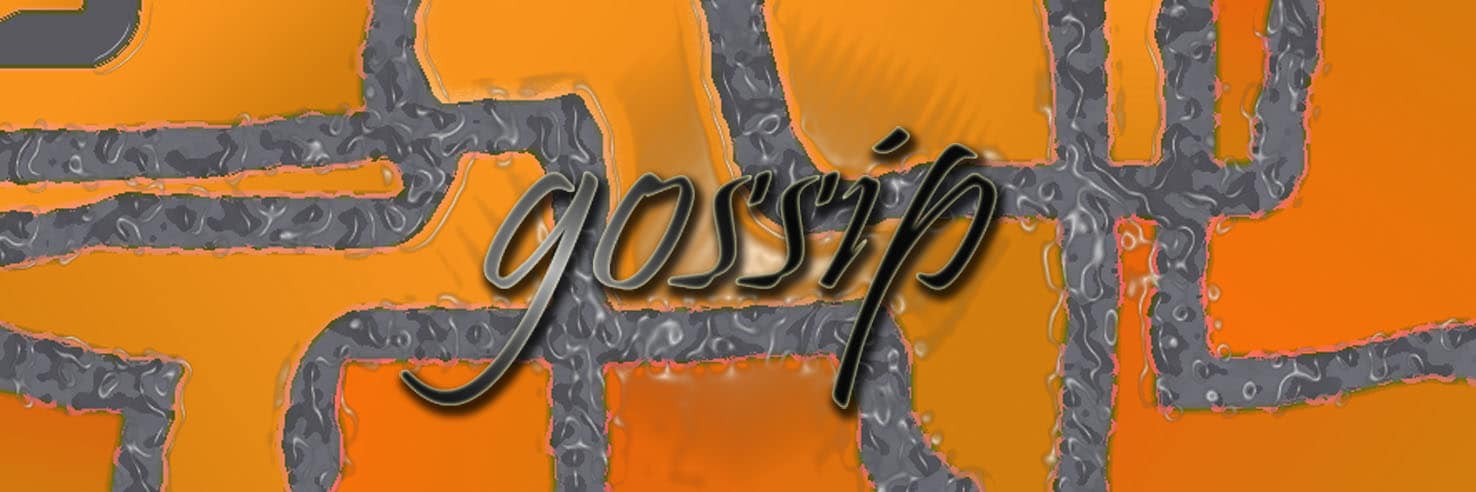 Cornice composta da un motivo decorativo grigio su fondo color senape. In primo piano la scritta "Gossip".
