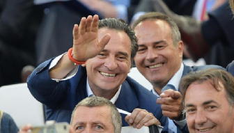 Prandelli: Twitter?Decidiamo con squadra