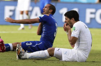Procura di Roma indaga su morso Suarez