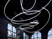 Struttura al neon per la IX Triennale di Milano