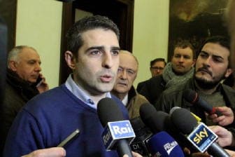 Caos Parma, sindaco,'rispettare impegni'