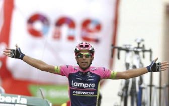 Vuelta:tappa a Oliveira,Aru resta leader