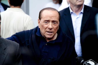 Berlusconi, cedo Milan per atto d'amore