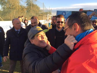 Napoli: Maradona "gran lavoro di Sarri"