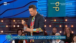 Da Noi… Francesco Gabbani: "Ecco come dipingo le mie magliette" - RaiPlay