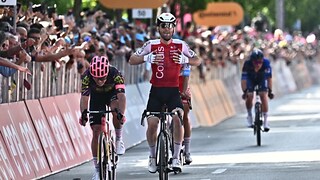 Giro d'Italia 2024 - Sintesi 5a tappa: Genova - Lucca - 08 05 2024 - RaiPlay