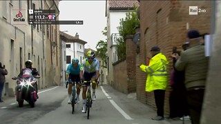 Giro d'Italia 2024 - 3a tappa - Ballerini e Calmejane tentano la fuga - 06 05 2024 - RaiPlay