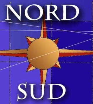 Particolare dei punti cardinali segnati: Nord, Sud.