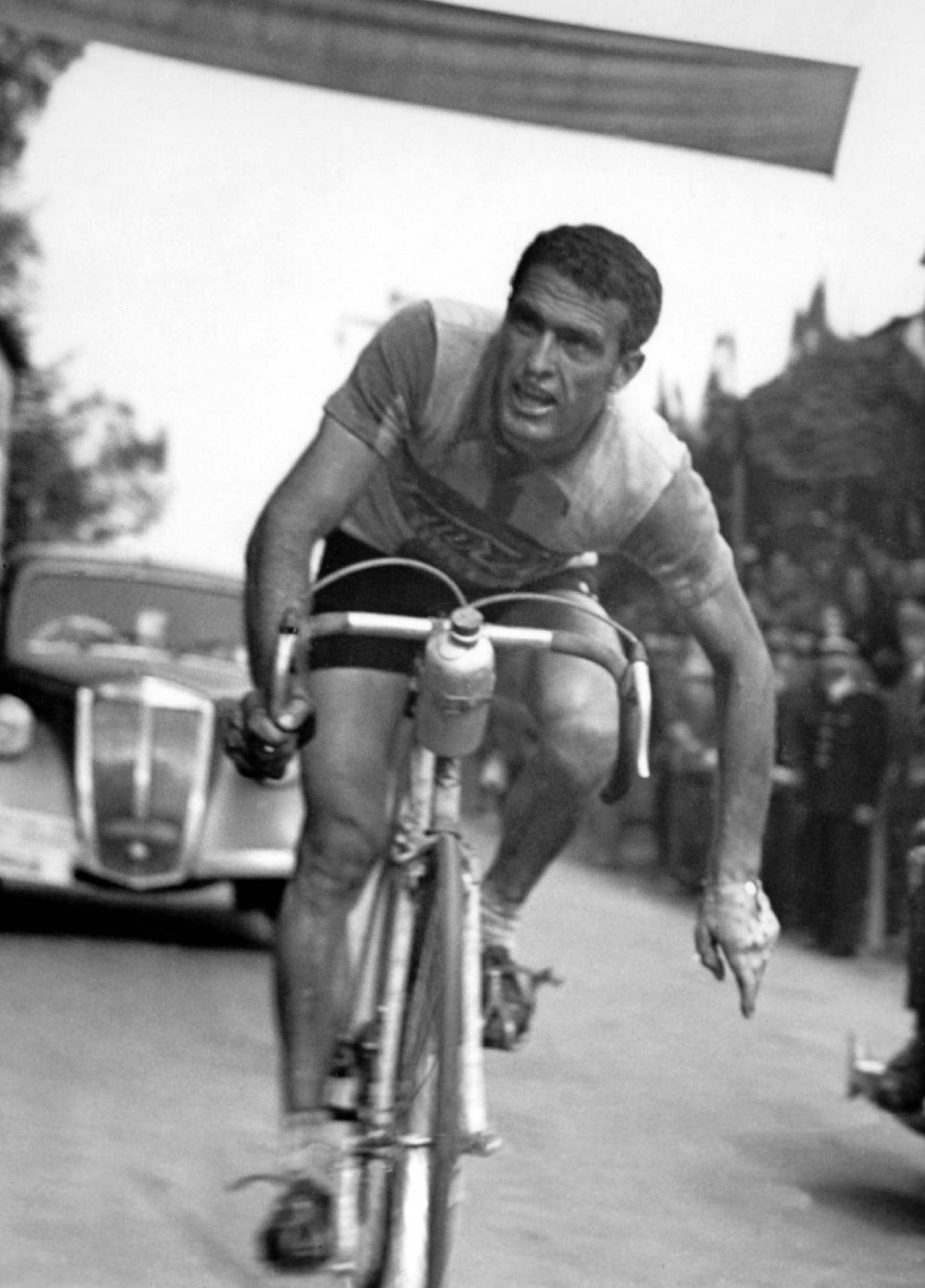 FileAlfredo Martini, 1950 Giro d'Italia, stage 2 01.jpg Wikimedia