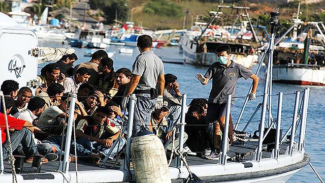 1485530115472_1485527399871_Lampedusa_noborder_2007-2.jpg