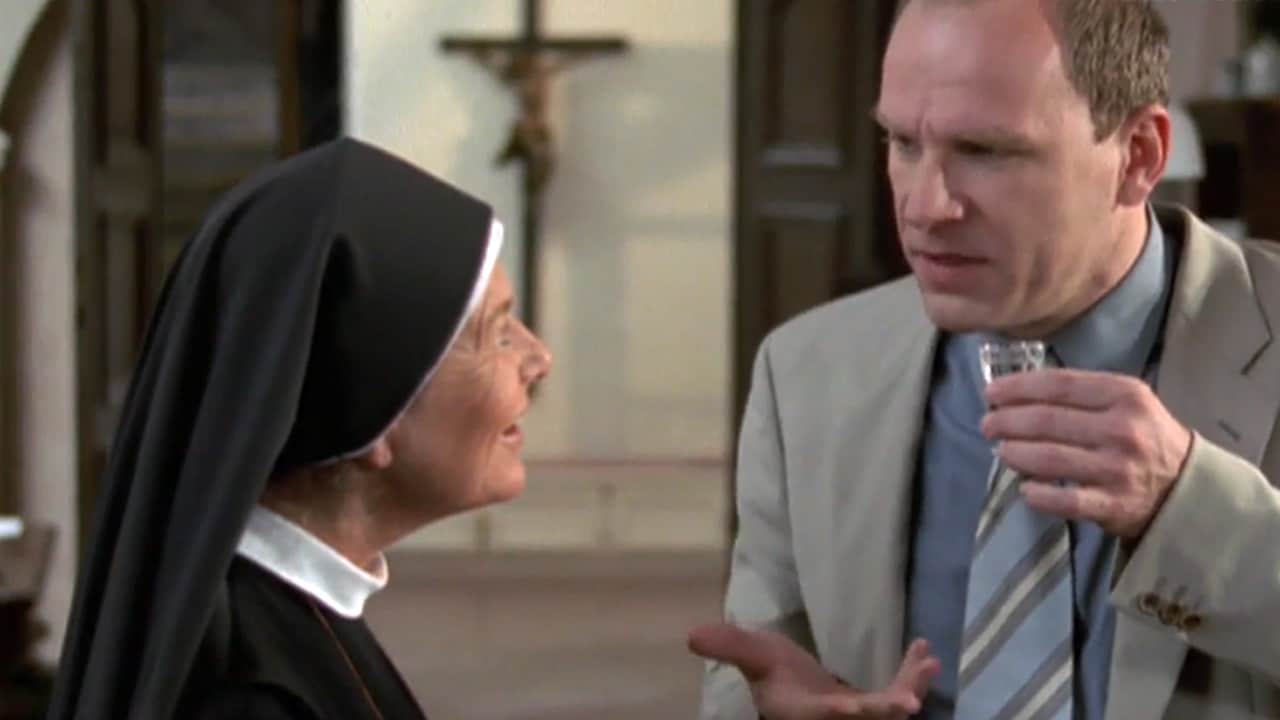 Rai 2 Un ciclone in convento S1E8 - Per qualche euro in più