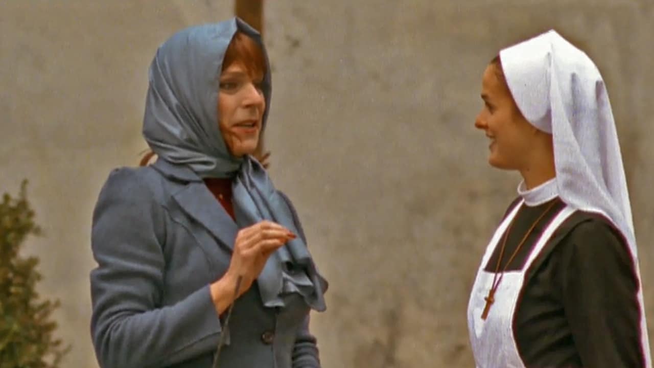 Rai 2 Un ciclone in convento S2E10 - Alex Alexandra