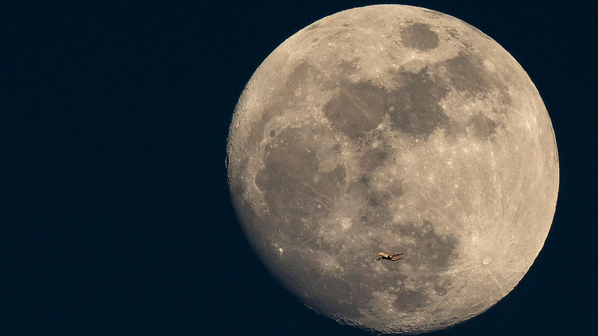Dov'è La Luna Quando Non Si Vede