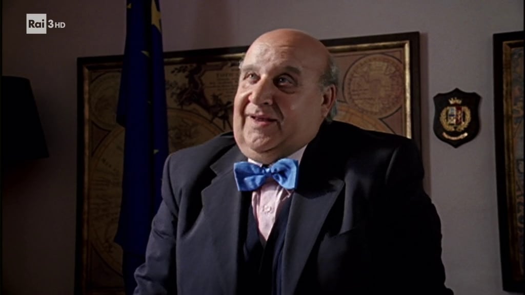 Rai 1 Il Commissario Manara - S1E11 - Beato tra le donne