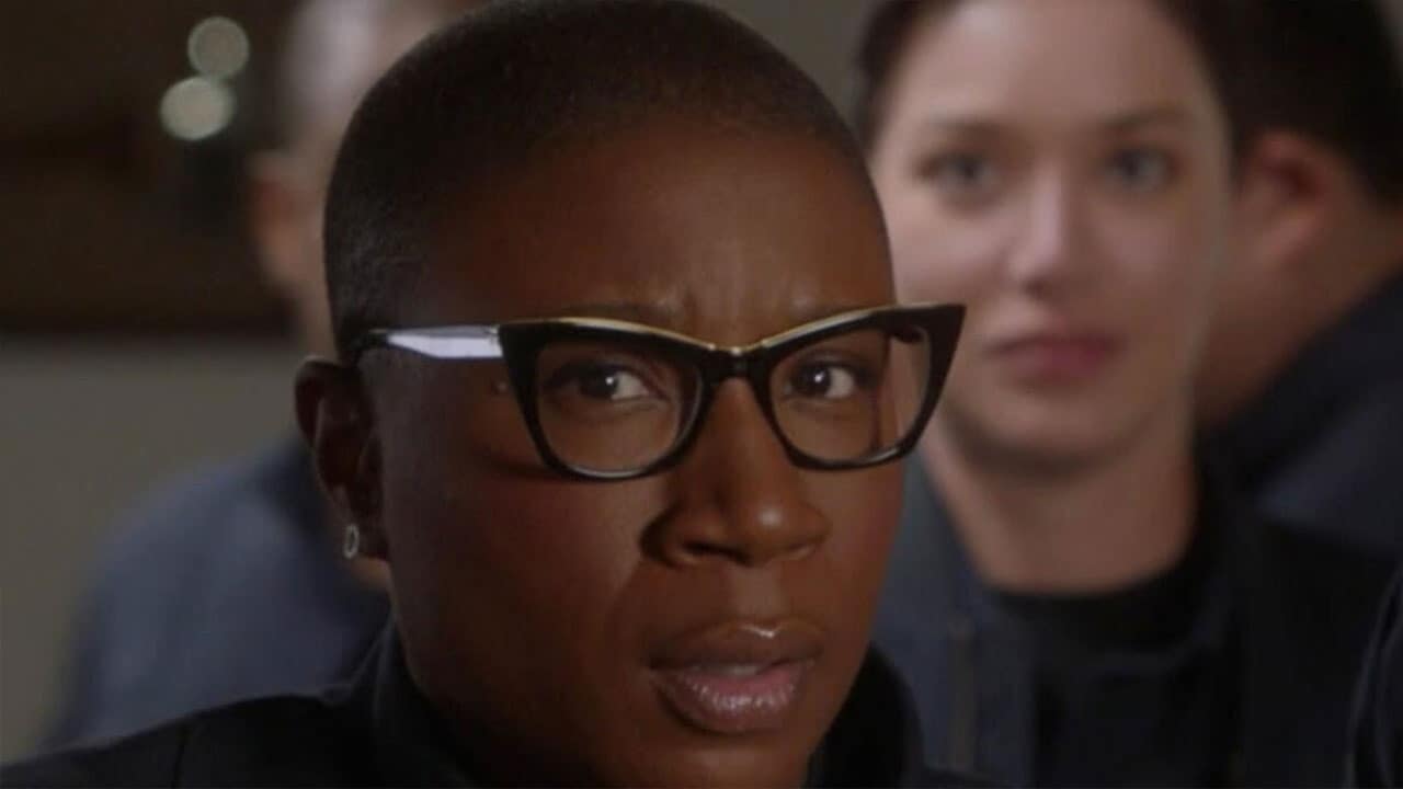 Rai 2 9-1-1 S5E11 - Fuori a guardare