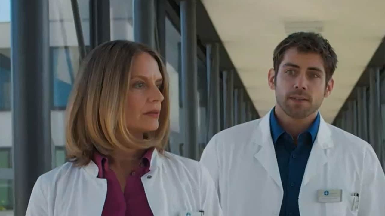 Rai Premium Medici in corsia S4E26 - L'abito non fa il medico