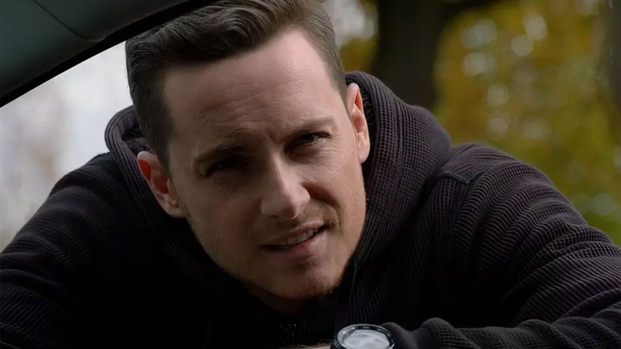 Rai 2 F.B.I. International S4E1 - Un leader, non un turista