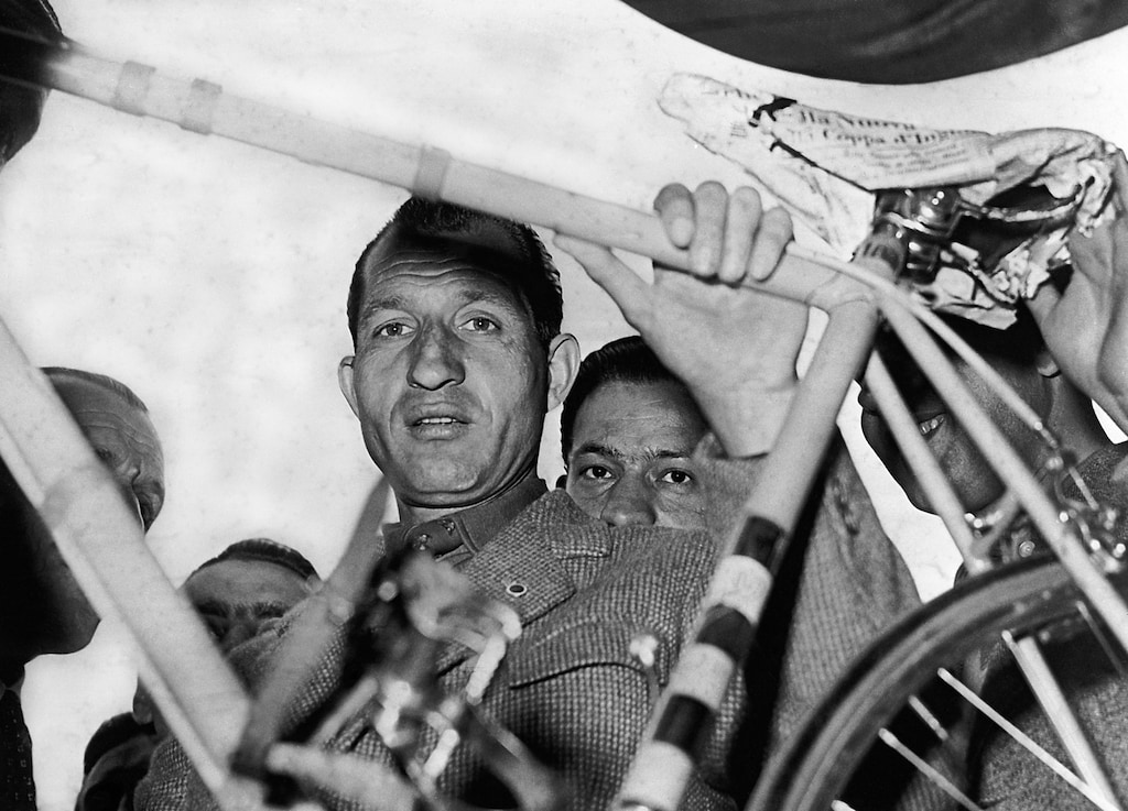 Gino Bartali | Il ciclista che ha fatto la storia, attraversandola