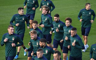 Gli Azzurri In Maglia Verde Come Nel 1954 Ma Cè Chi Dice